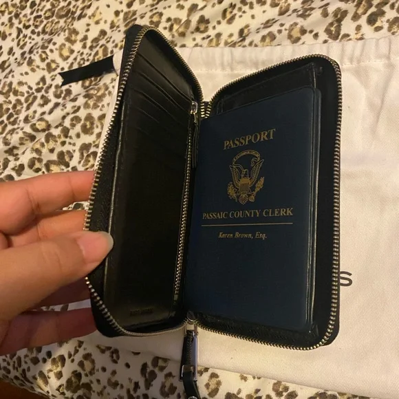 Marc Jacobs Wristlet in black - Picture 3 of 7